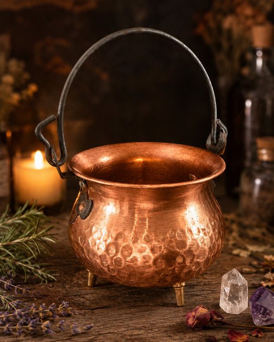 1970s French Hammered Copper Cauldron with Cast Iron Handle- comes with ingredients and instructions for Cauldron Connection Spell✨