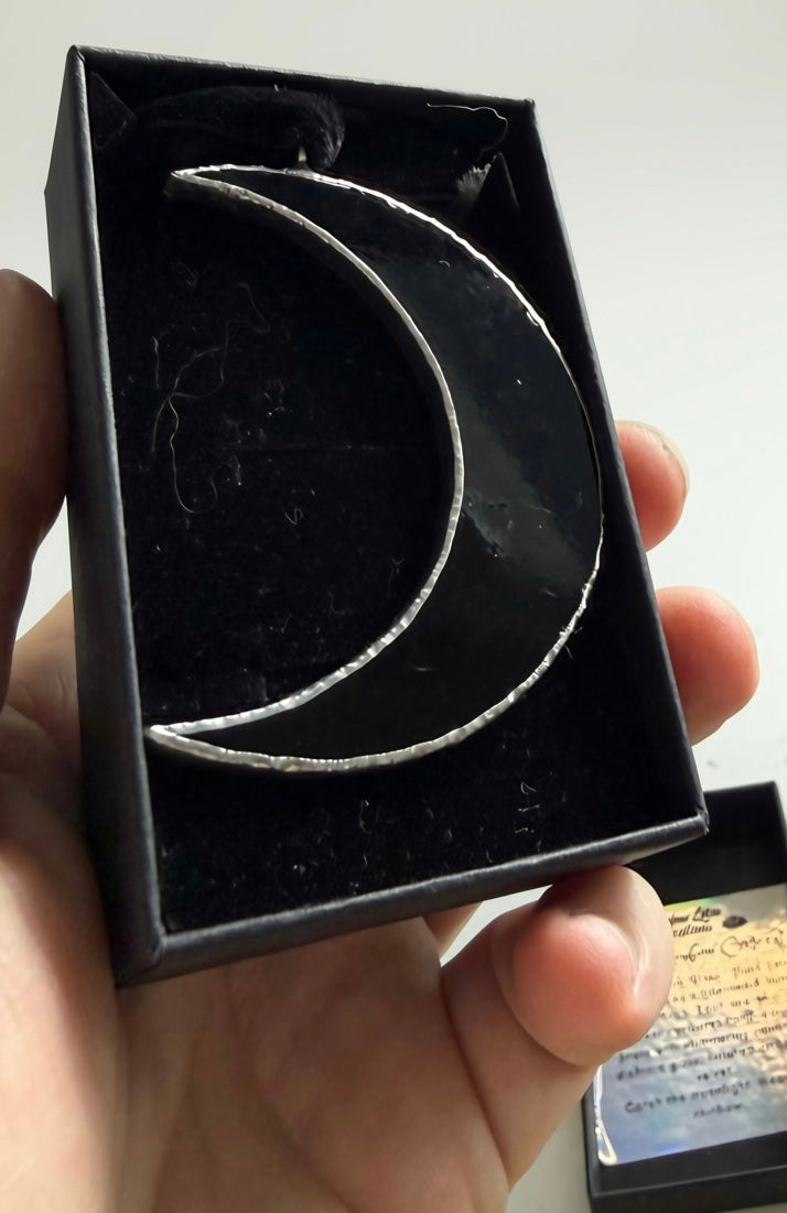 The Moonbow Crescent