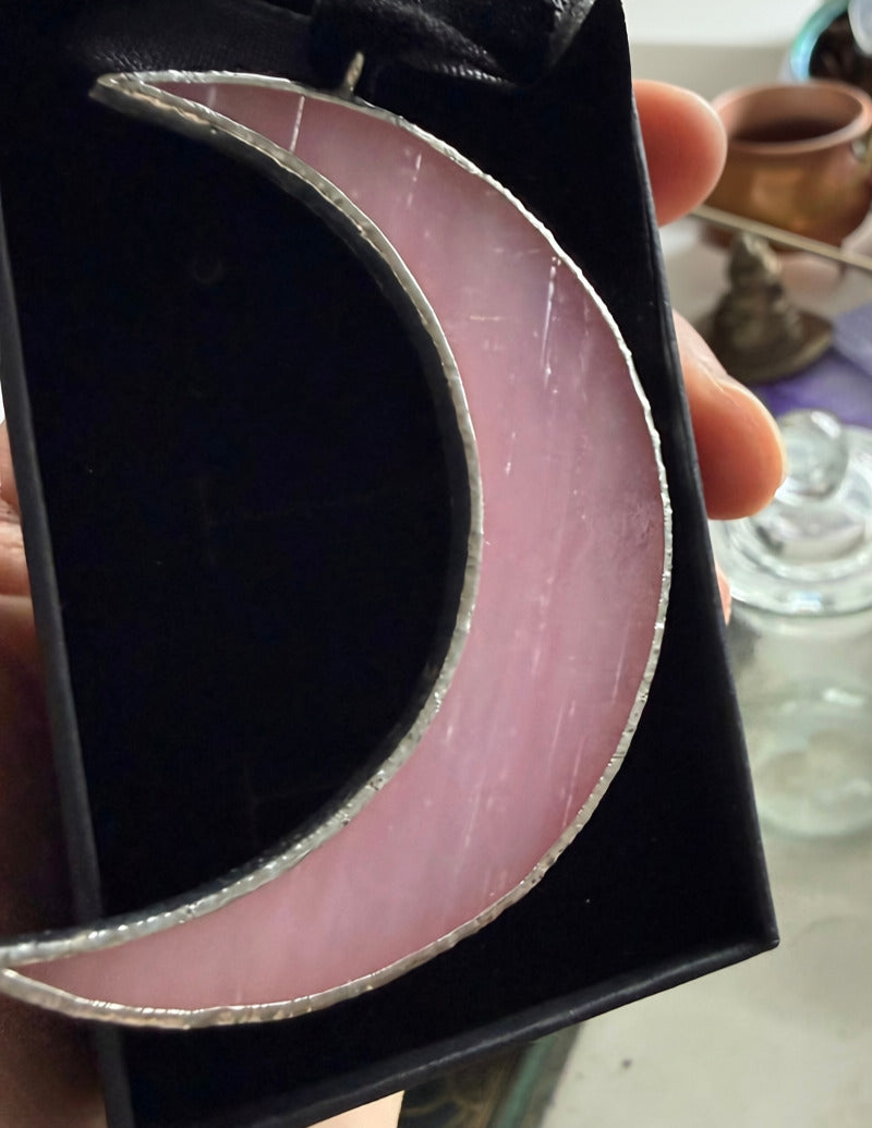 The Moonbow Crescent