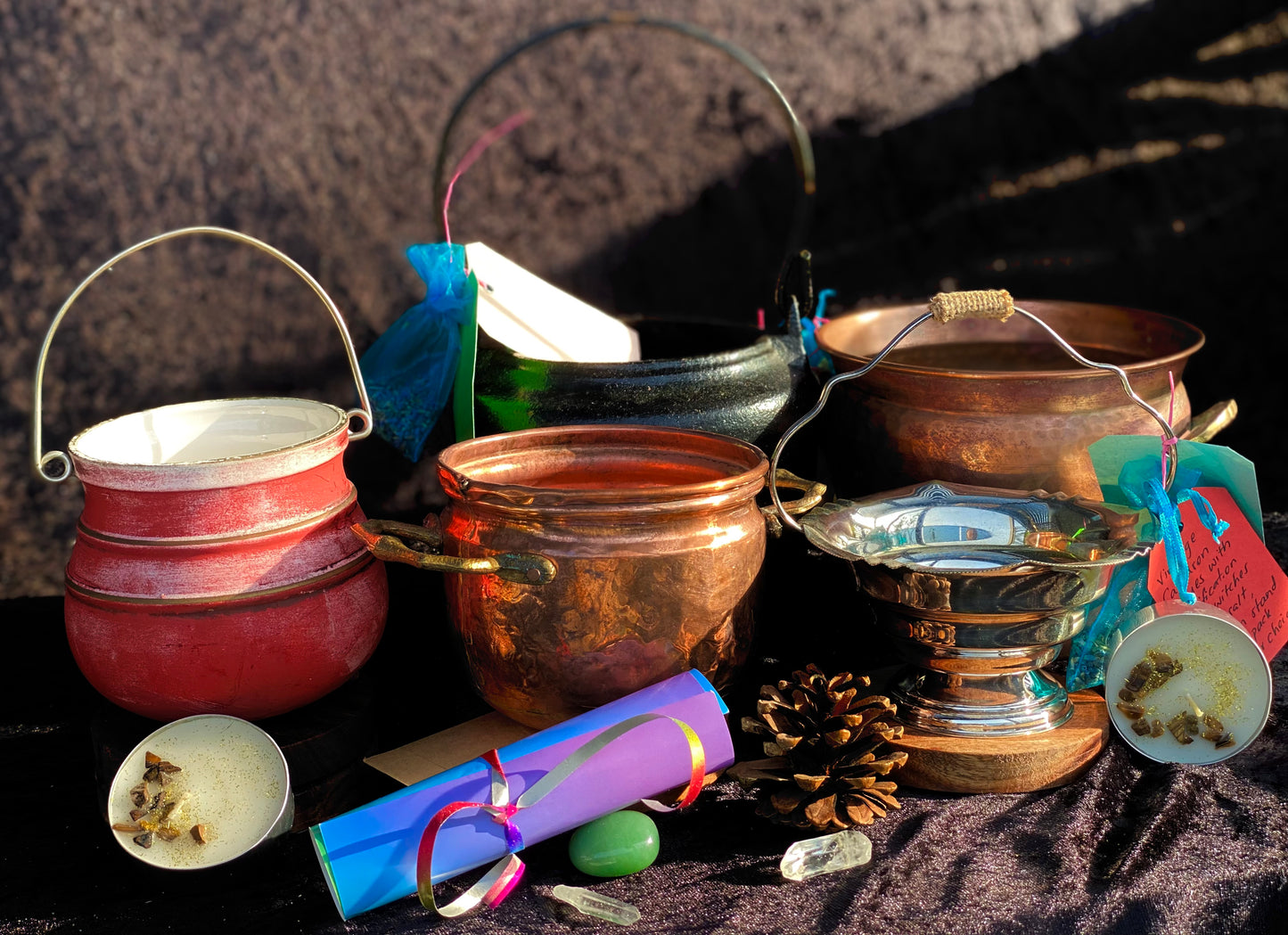 Fabulous Vintage 1970s French Copper Cauldron with Cast Iron Handle- comes with ingredients and instructions for Cauldron Connection Spell✨