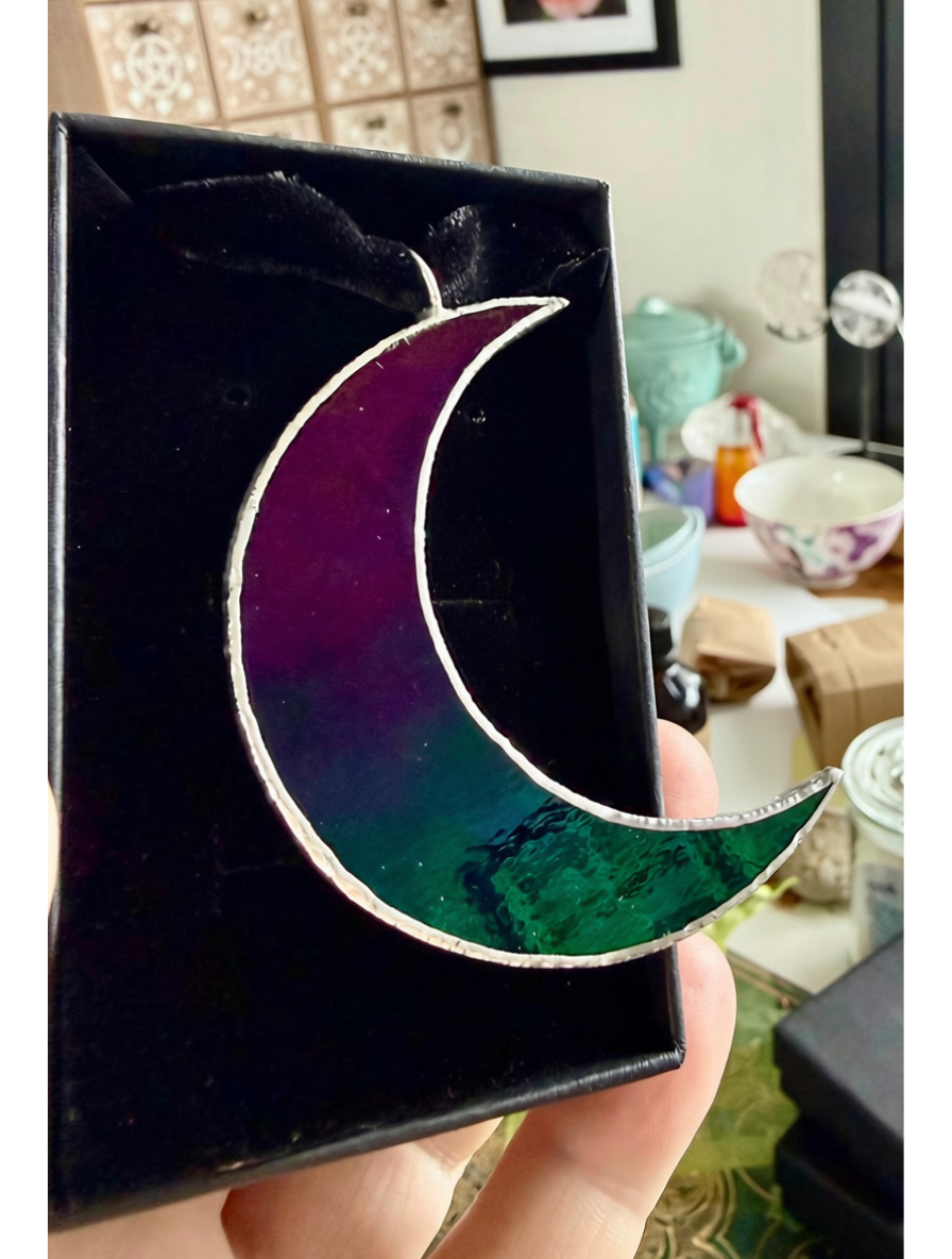 The Moonbow Crescent