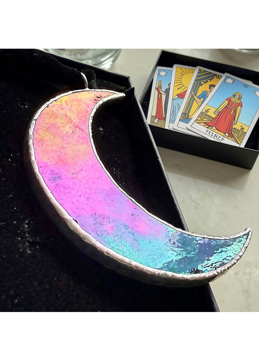 The Moonbow Crescent